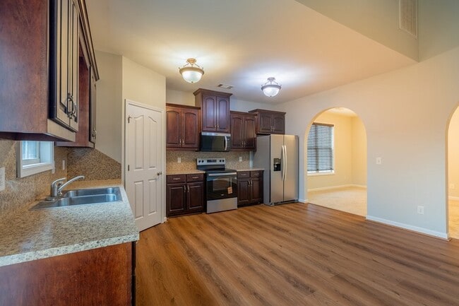 Building Photo - 4525 Village Ct