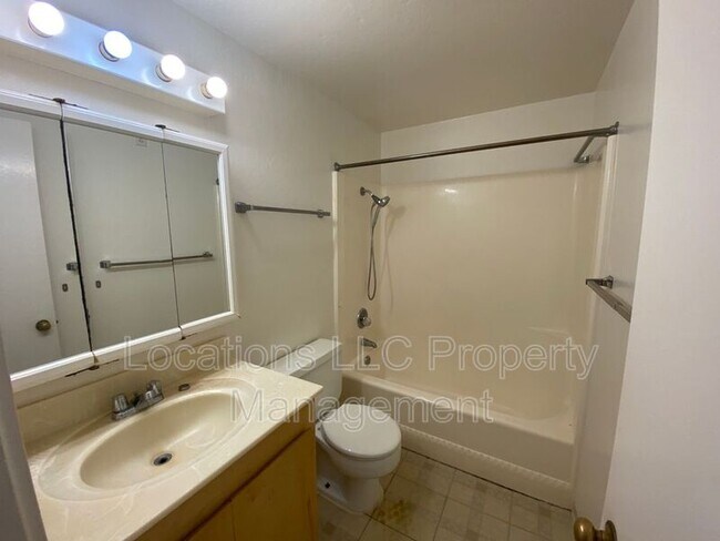 Building Photo - 84-755-755 Ala Mahiku St