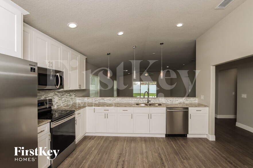 Building Photo - 298 Ontario St NW