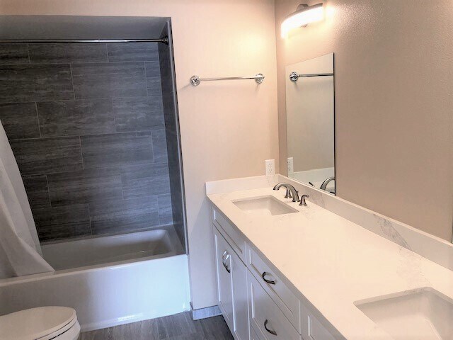 Master Bath a - 240 S Broadway