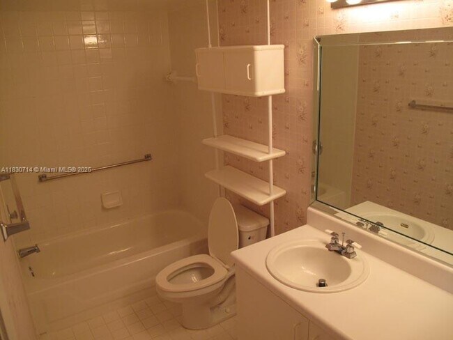 Building Photo - 9511 Weldon Cir