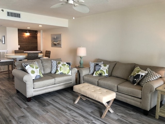 Building Photo - 355 S Ocean Dr