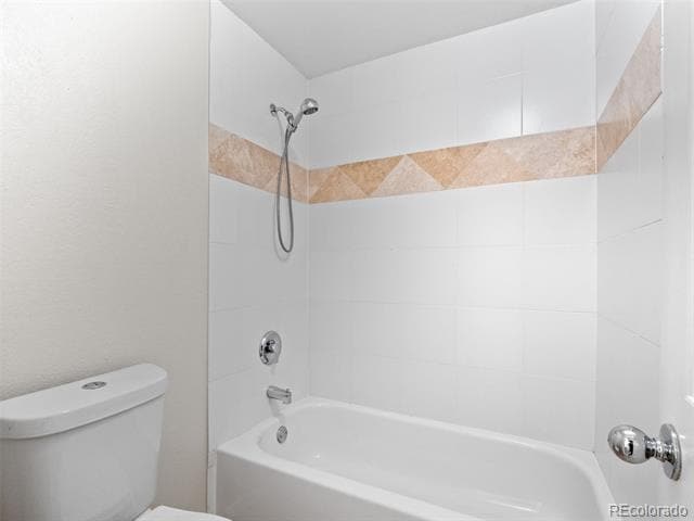 Building Photo - 70 W 6th Ave