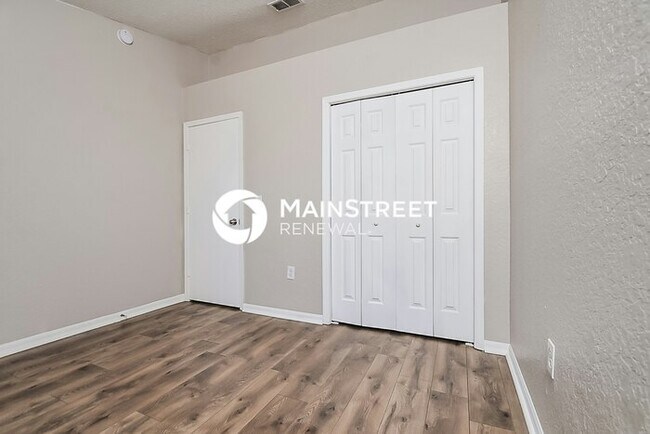 Building Photo - 3 Bedroom Pet-Friendly Home in Winter Haven, FL with Main Street Renewal