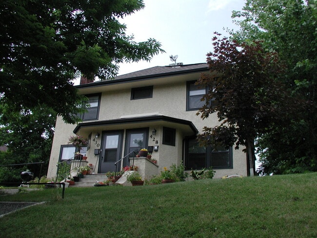 Building Photo - 428 W Franklin Ave