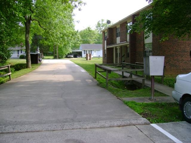 Building Photo - 409-411 Shoffner Ave