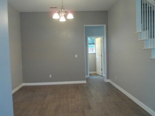 Building Photo - 1326 Paddington Way