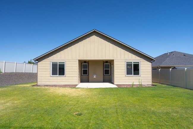 Building Photo - 7029 S Woodhaven Dr