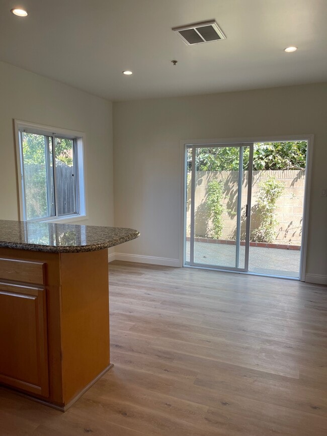 Building Photo - 4028 Tilden Ave