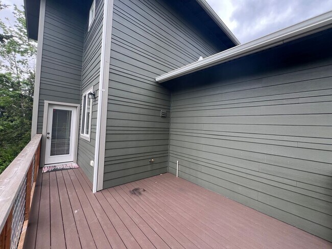 Building Photo - 514 Fielding Ct