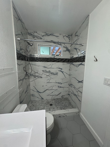 Building Photo - 5 W 4th St