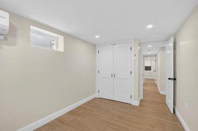 Building Photo - 1 Kingman Ave