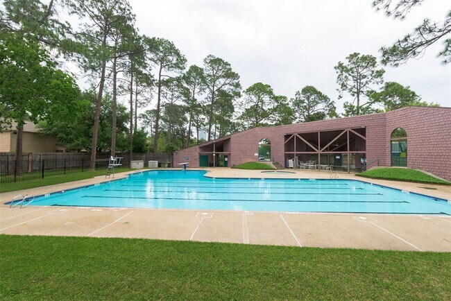 Building Photo - 618 Timber Cir
