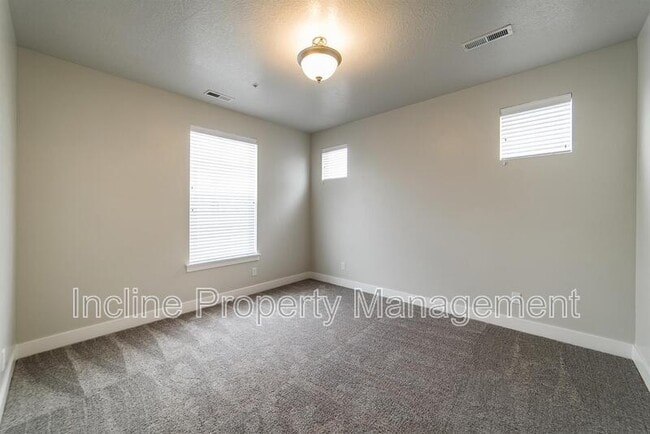 Building Photo - 619 N Emery Ln