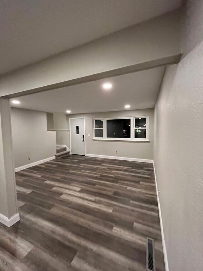Building Photo - 5645 Botkins Rd