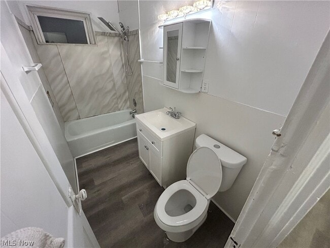 Building Photo - 2232 W 103rd St