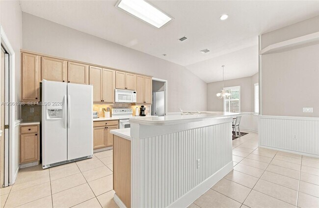 Building Photo - 4025 Chablis St SW