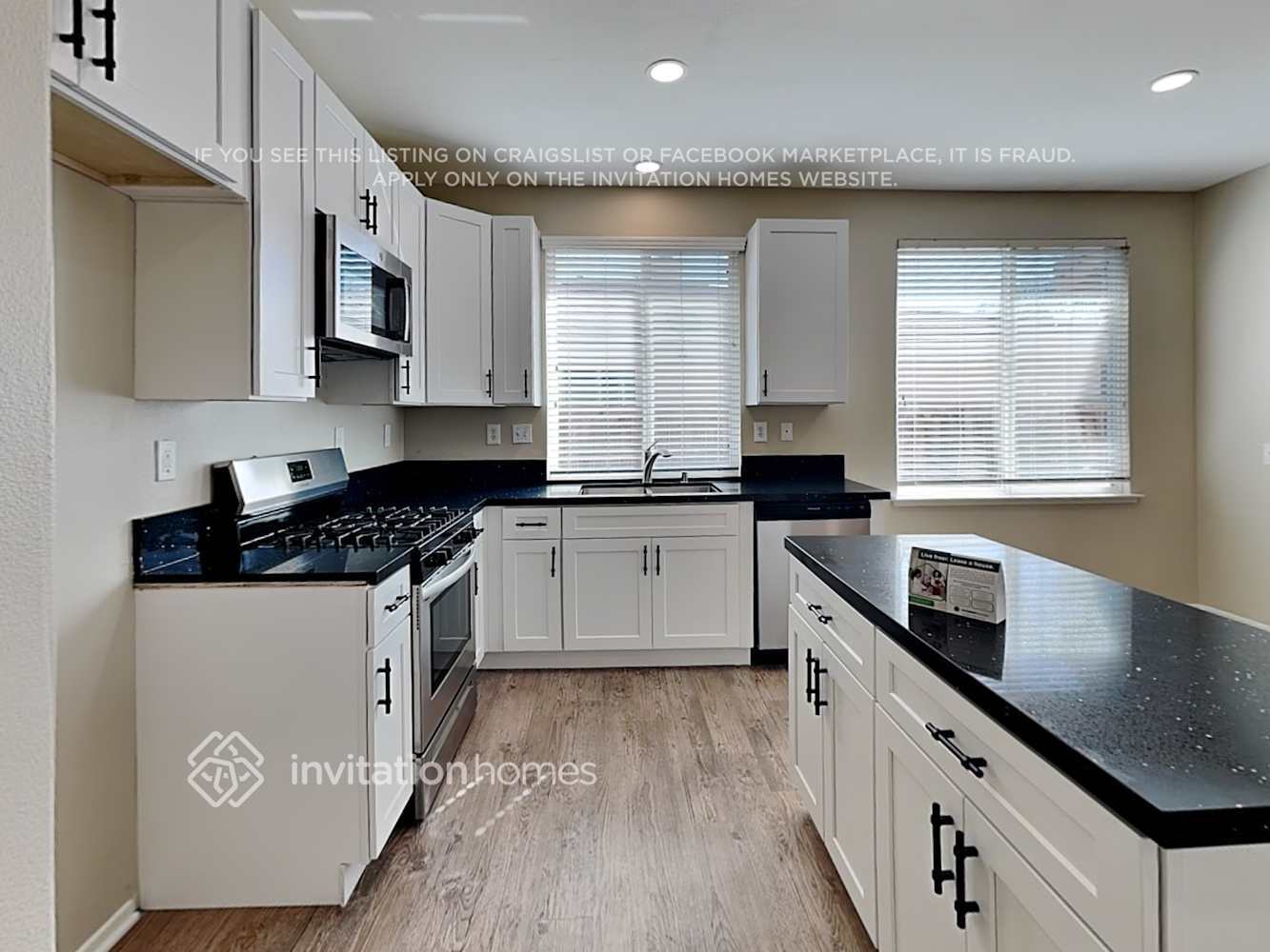 Building Photo - 27623 Mangrove St