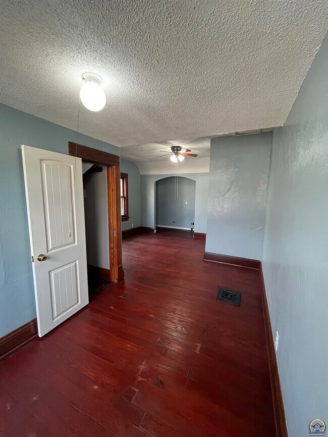 Building Photo - 810 Exchange St