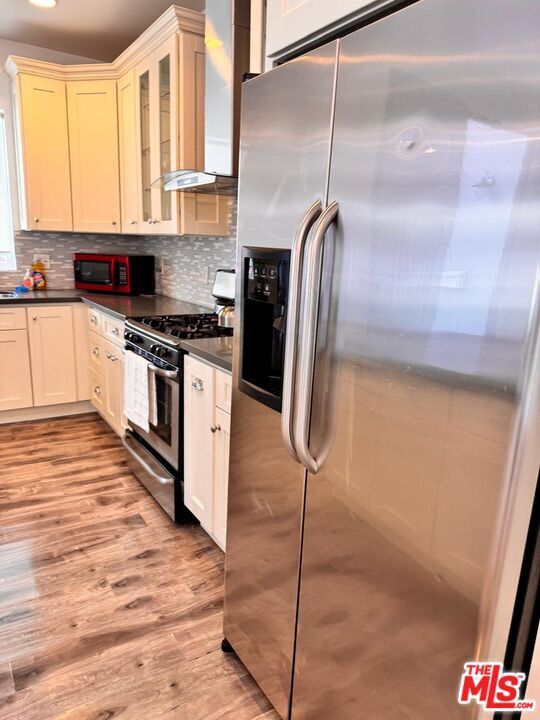 Building Photo - 7311 Gaviota Ave