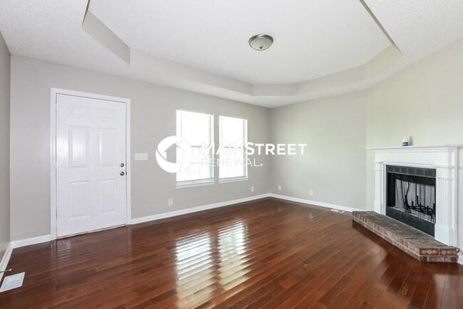 Building Photo - 3 Bedroom Pet-Friendly Home in Nashville, TN with Main Street Renewal