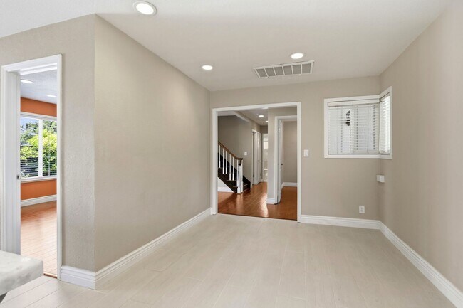 Building Photo - Beautifully Updated 5BD Home in Campbell with Remodeled Kitchen