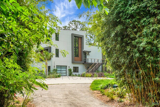 Building Photo - 665 Daniel Whaley Rd