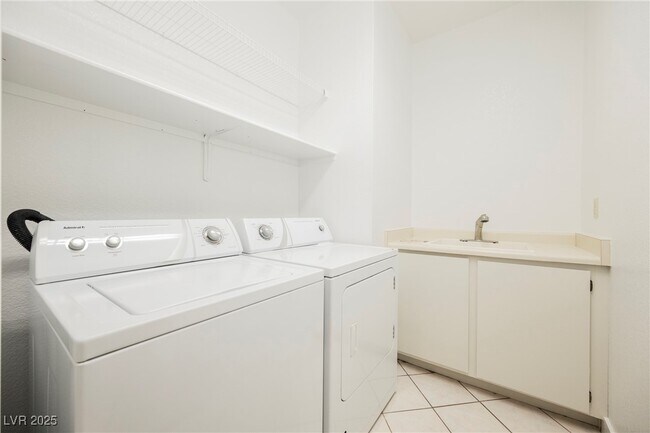 Building Photo - 7829 Ben Hogan Dr