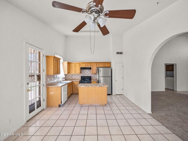 Building Photo - 5416 Roger Maris Dr