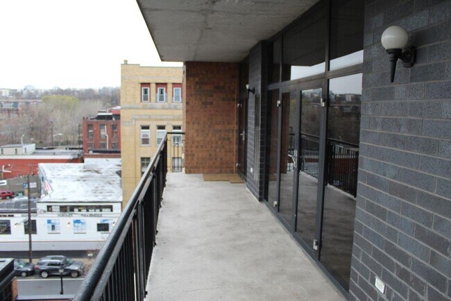 Building Photo - 610 Newark St.