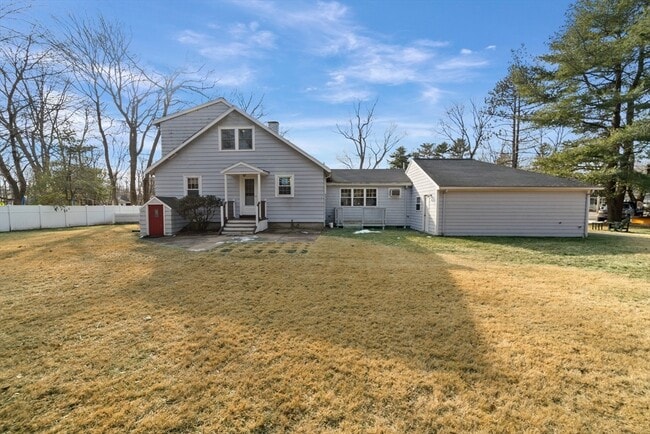 Building Photo - 101 W Plain St