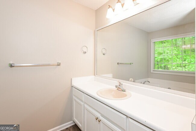 Building Photo - 454 Saddle Shoal Trail