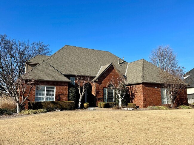 Building Photo - Stunning 4 bedroom, 3 bath home with a pool in beautiful Cedar Ridge!
