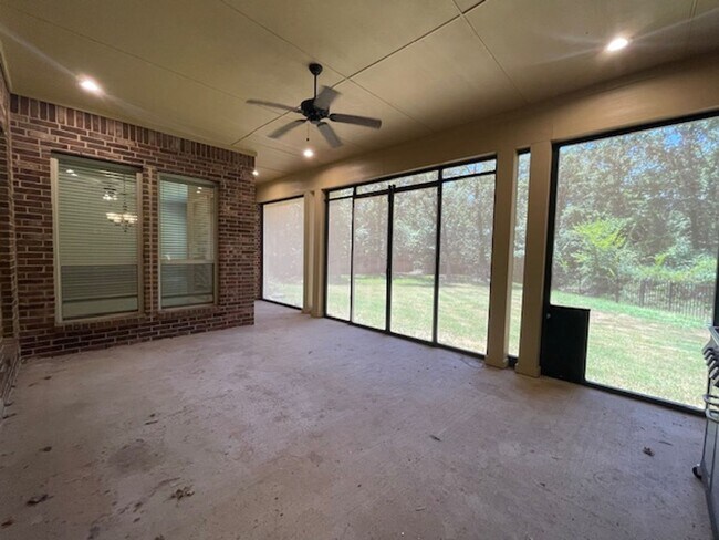 Building Photo - 7380 Granville Dr