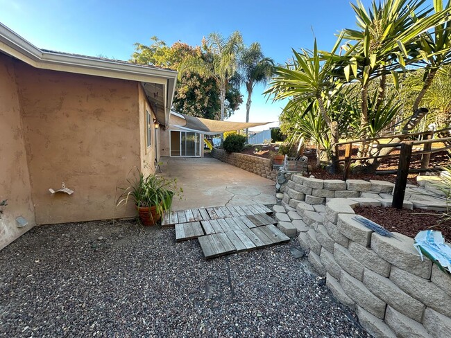 Building Photo - Charming 3-Bedroom, 3-Bathroom Family Home...