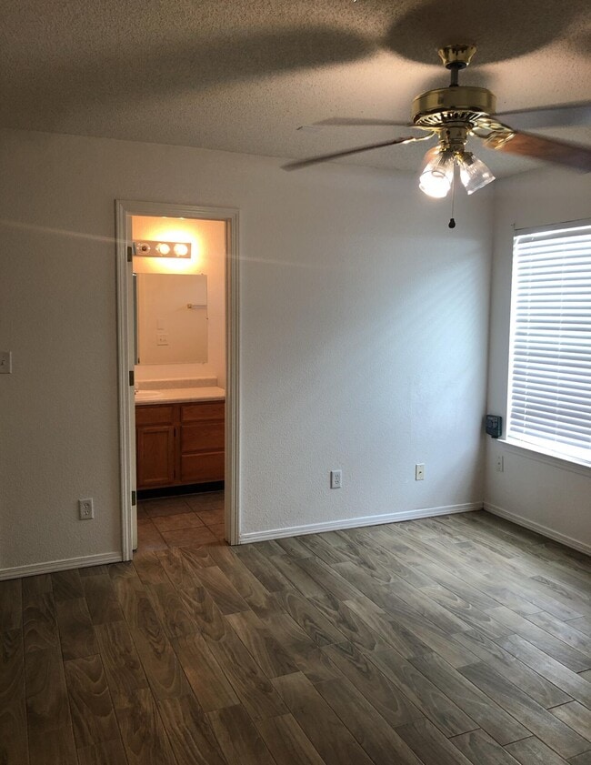 Building Photo - 12126 St Crispin Ave