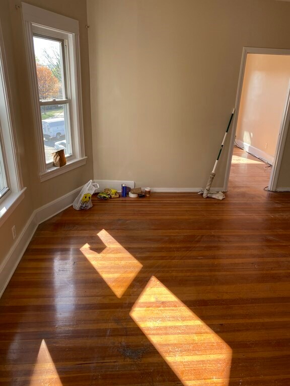 Building Photo - 84 Vernal St