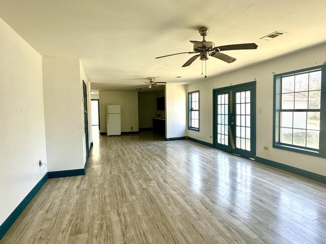 Building Photo - 311 9th Ave