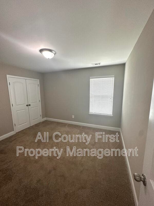 Building Photo - 553 Sprayberry Dr