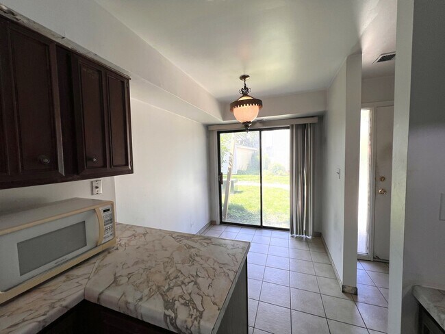 Building Photo - 951 Wilshire Ct