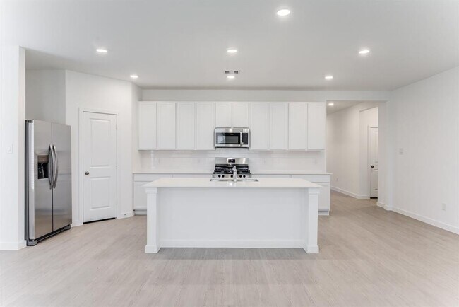 Building Photo - 16542 Texas Palmetto Wy