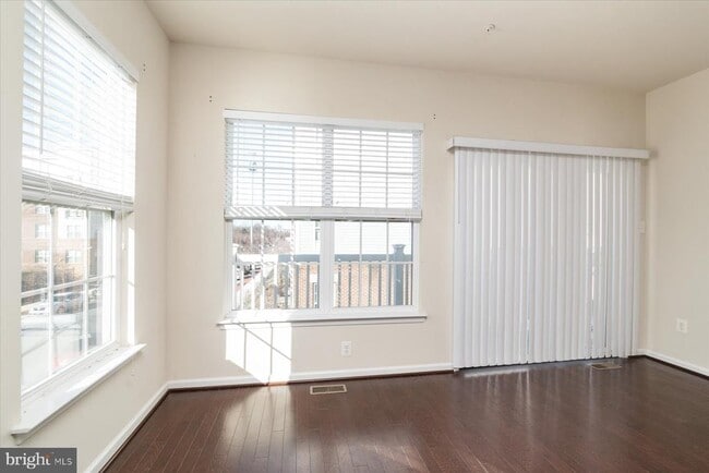 Building Photo - 12500 Rustic Rock Ln