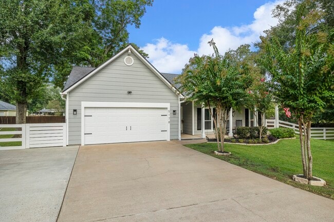 Building Photo - 5178 Lazy Ln