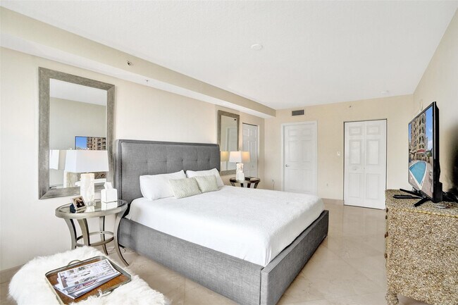 Building Photo - 2001 N Ocean Blvd