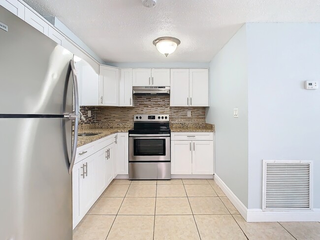 Building Photo - 1525 Swordbill Dr