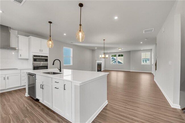 Building Photo - 660 Devon Aly