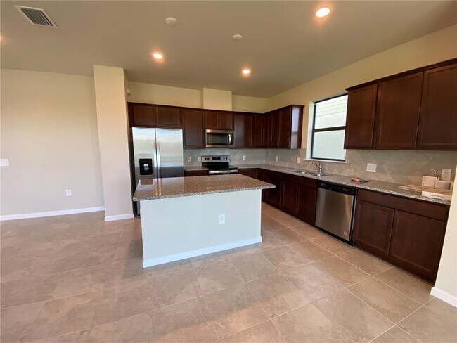 Building Photo - 16236 Pine Mist Dr