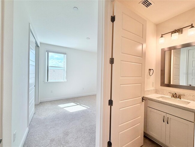 Building Photo - 9886 Bucklow Hill Dr