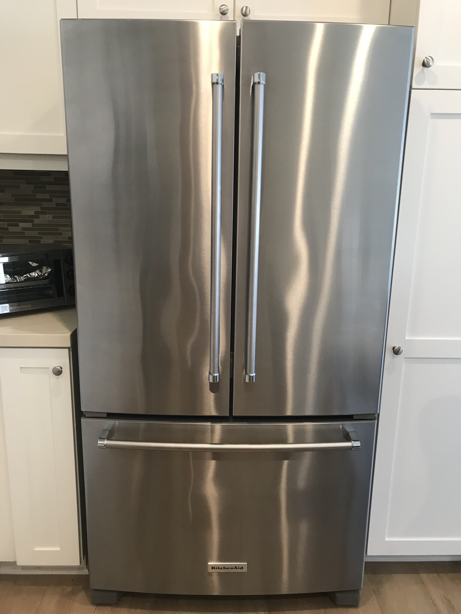 Kitchen Aid Fridge with filter for drinking water - 150 Sanderling Ln