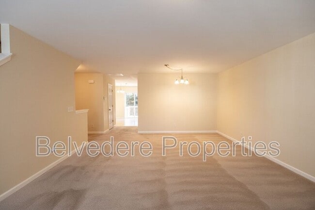 Building Photo - 36 Ackland Dr